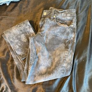 Stretchy Hot Topic Skinny Jeans.